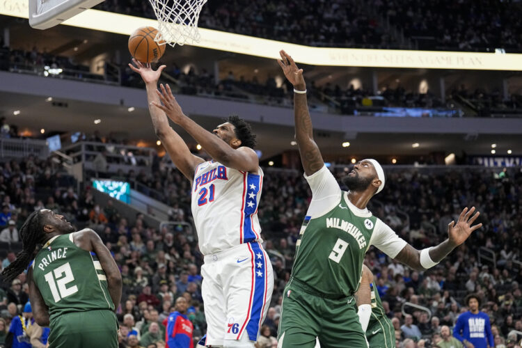 76ers' Embiid says he's 'looking into every option' if his knee is bothering him at end of season
